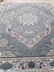 تصویر  فرش 700 شانه طرح کارینا 9 متری